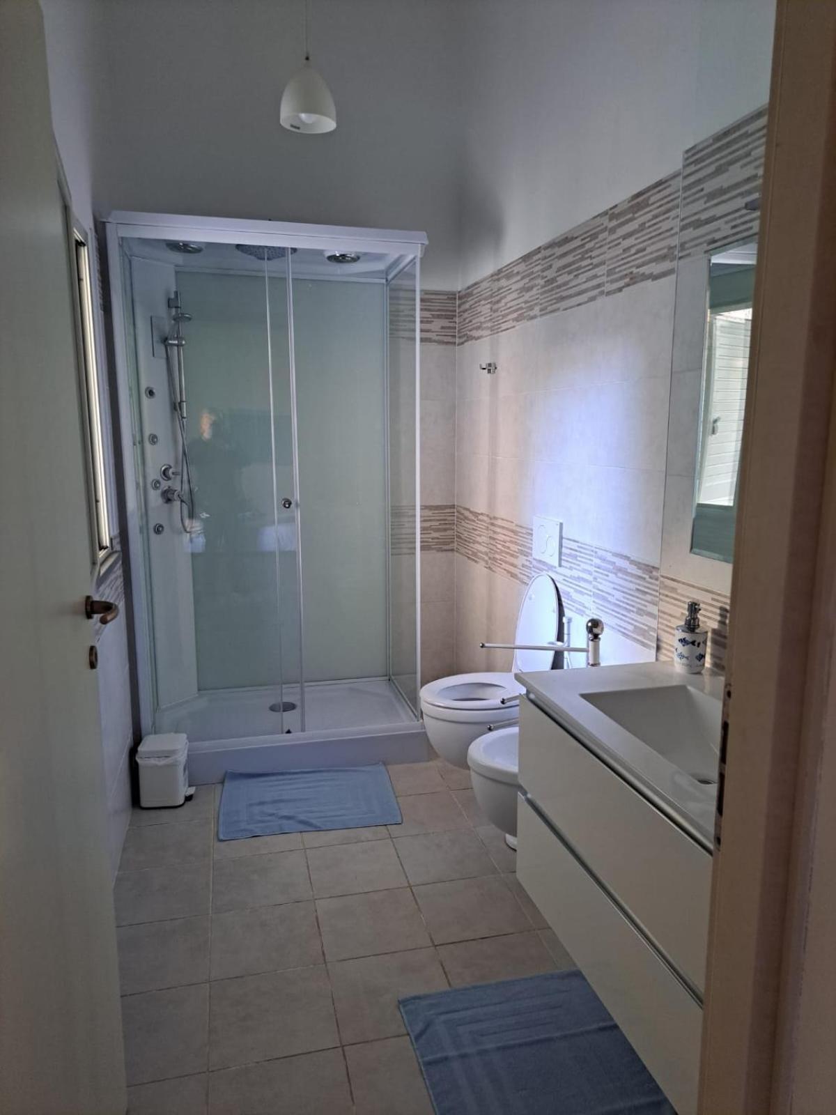 Lungomare Chess Apartment ซาร์คิตตู กูเญรี ภายนอก รูปภาพ